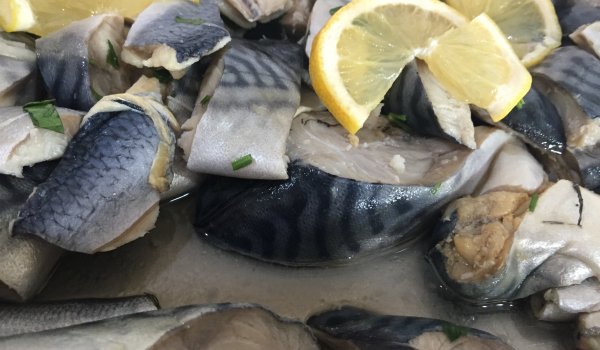 Бърза маринована скумрия