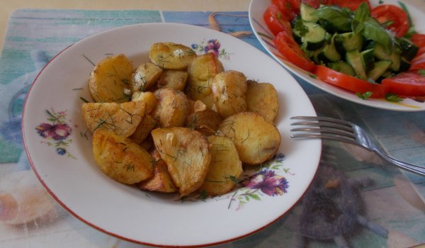 Бързи пресни картофки с коричка