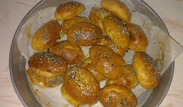 Бързи сиренки със сусам