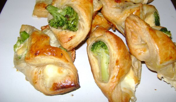 Бутерки с броколи и моцарела