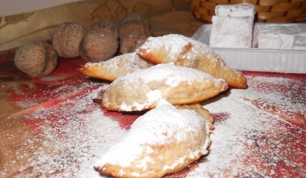 Бутерки с локум и орехи