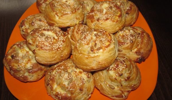 Бутерки със сирене и семена