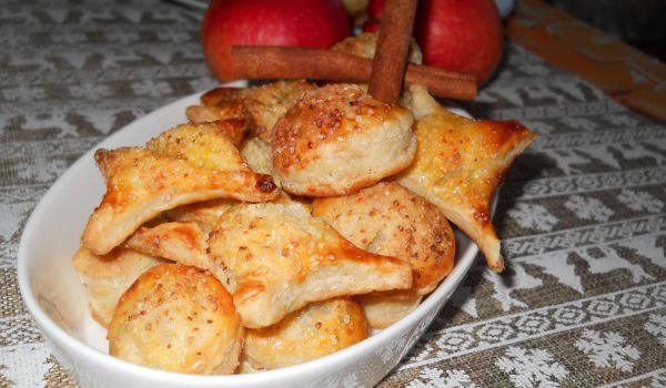 Бутерки със захар и лимонови корички