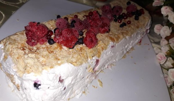 Бутертерин с рикота и плодове