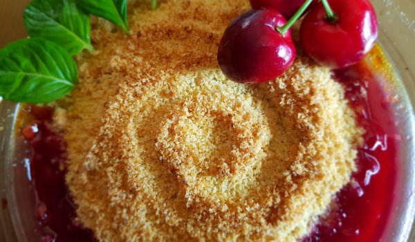 Черешов крамбъл с вкус на портокал