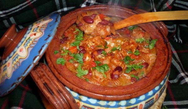 Червен боб с кисело зеле