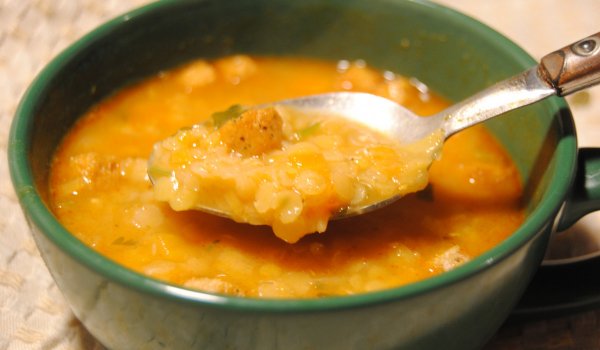 Червена леща в тенджера под налягане