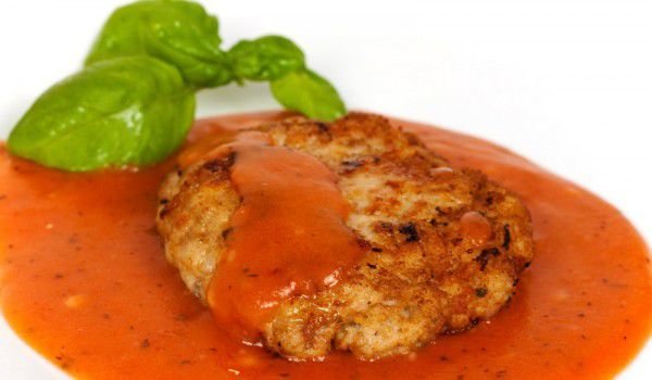 Чеснов сос с доматено пюре