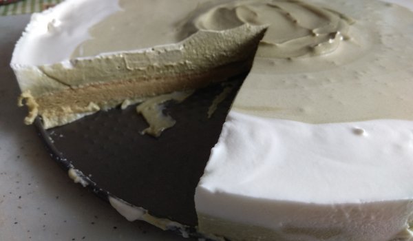 Чийзкейк с мус от матча