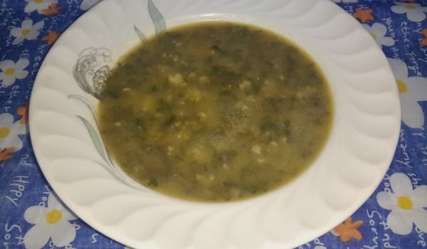 Чорба от спанак и овесени ядки