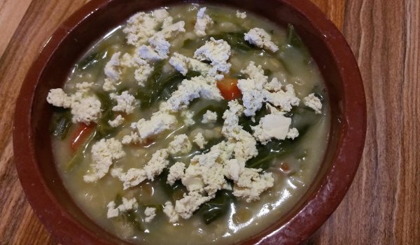Чорба от спанак със сирене и овесени ядки