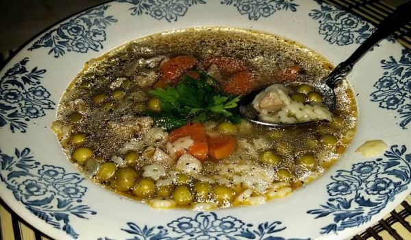 Чорба с грах, месо и кускус