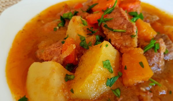 Чудно телешко варено с тиква