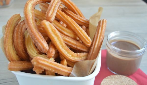 Чурос с шоколадов сос