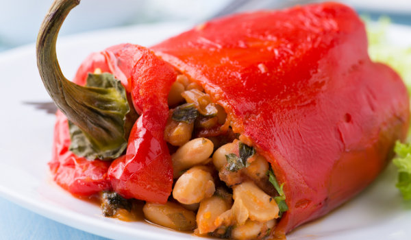 Чушки, пълнени с фасул