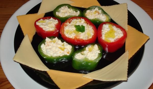 Чушки с крема сирене