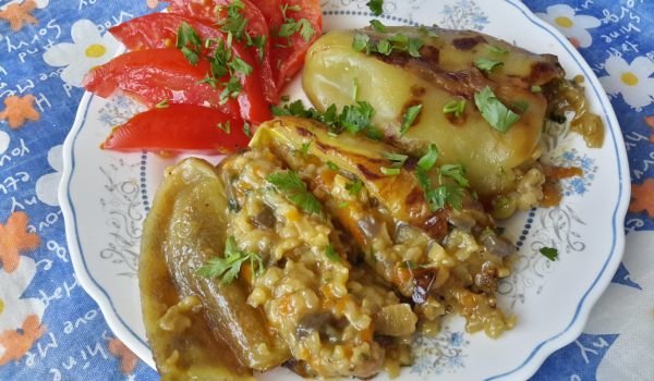 Чушки с ориз, цвекло и моркови