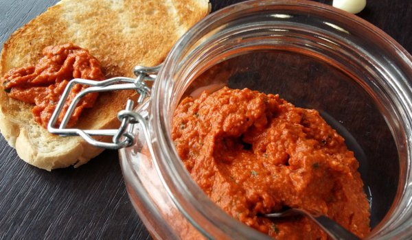 Чушково песто