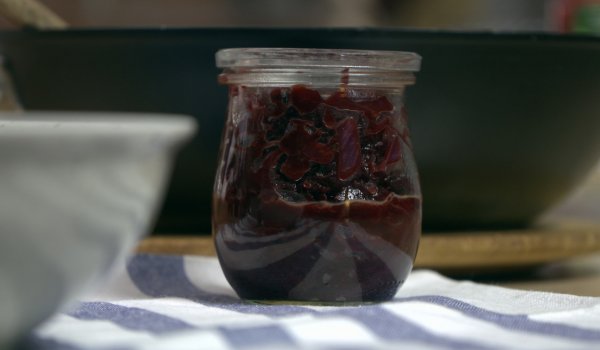 Чътни от червено цвекло и червен лук