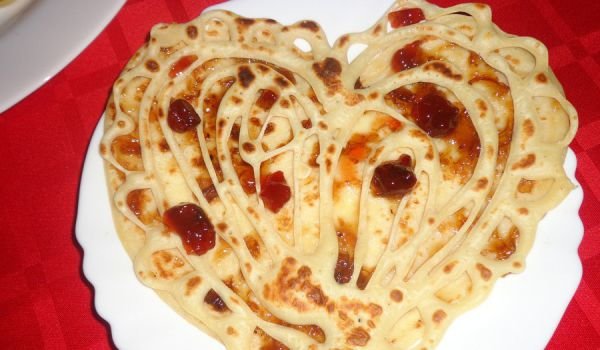 Дантелени палачинки сърца и цветя