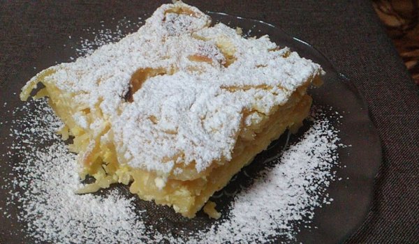 Десерт с фиде, ябълки и извара