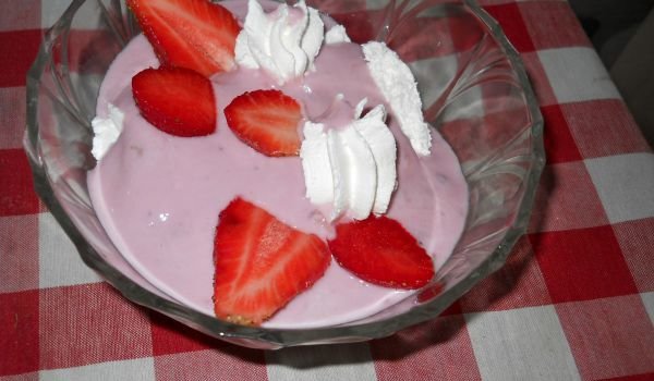 Десерт с йогурт и сметана