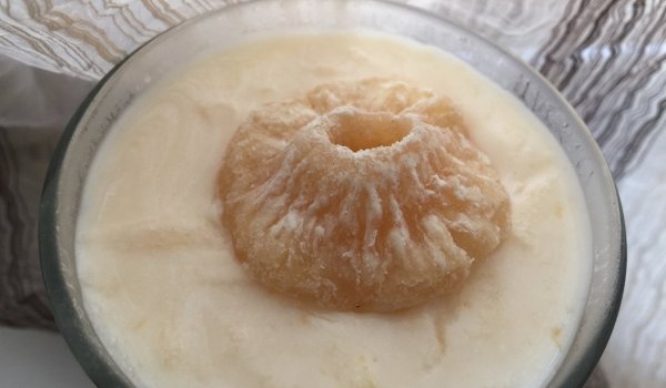 Диетичен Крем с Плодове и Кисело Мляко