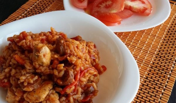Джамбалая с пилешко и чоризо