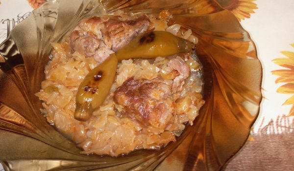 Джолан с кисело зеле в гювеч