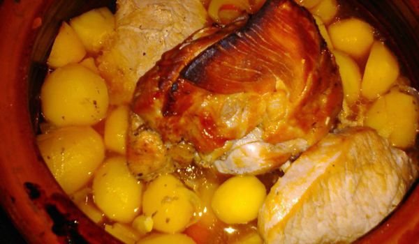 Джолан с мед и вино в гювеч