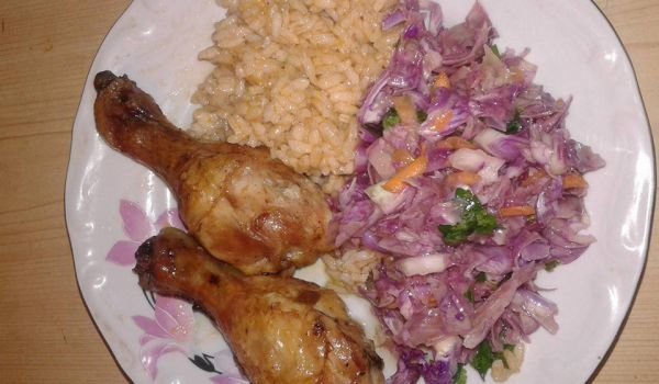 Долни бутчета с ориз и зеле