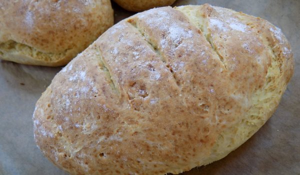 Домашен хляб с кисело мляко и заквасена сметана