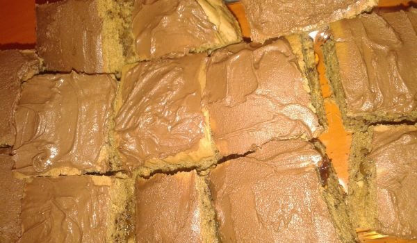 Домашен сладкиш с орехи и шоколад