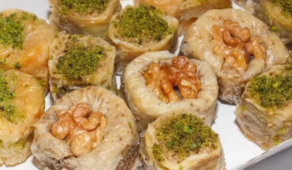 Домашна баклава с локум