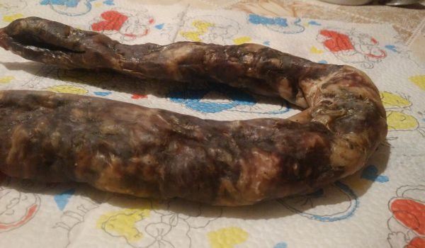 Домашна кълцана луканка с праз