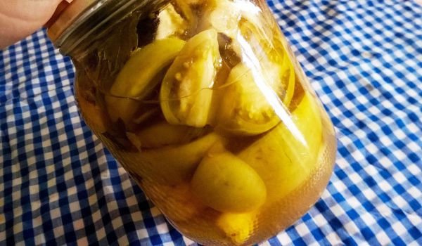 Домашна туршия със зелени домати