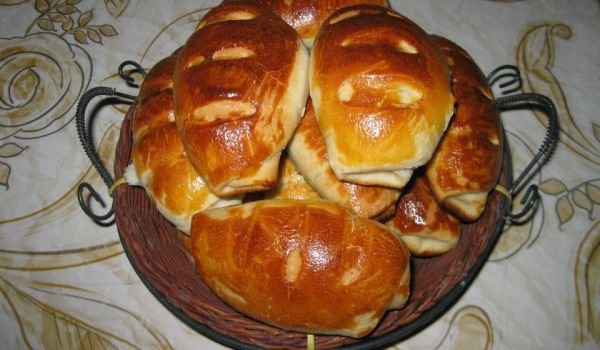 Домашни кифлички със сирене