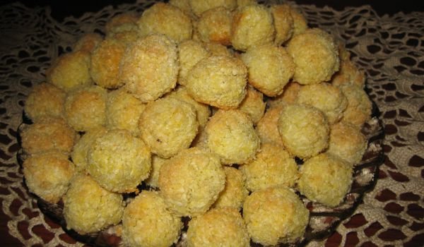Домашни кокосови топчета