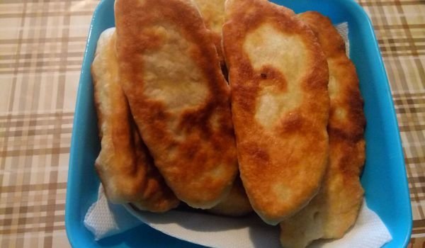 Домашни мекици с кашкавал