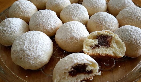 Домашни сладки с пълнеж