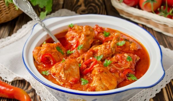 Домашно пиле яхния по селски