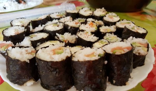Домашно суши с крема сирене