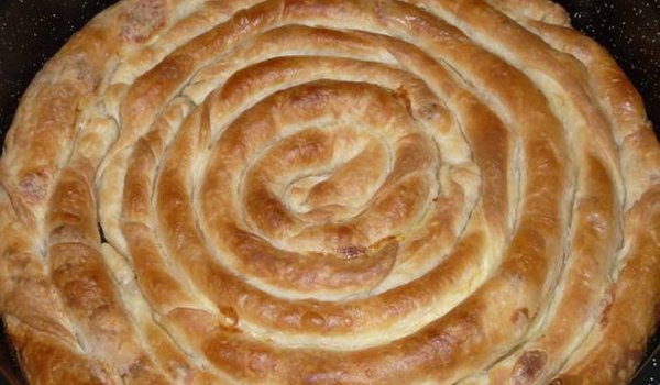 Дърпана баница с тиква и канела