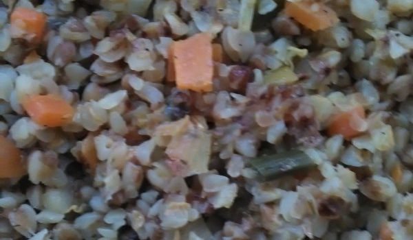 Елда с моркови и китайско зеле