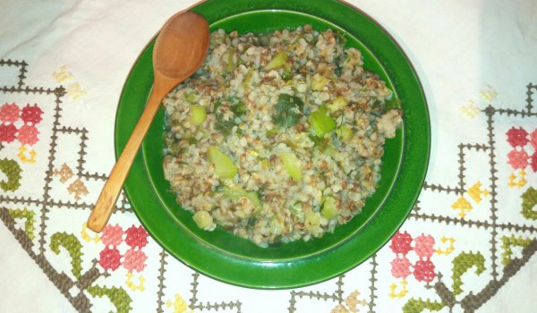 Елда с тиквички и тученица