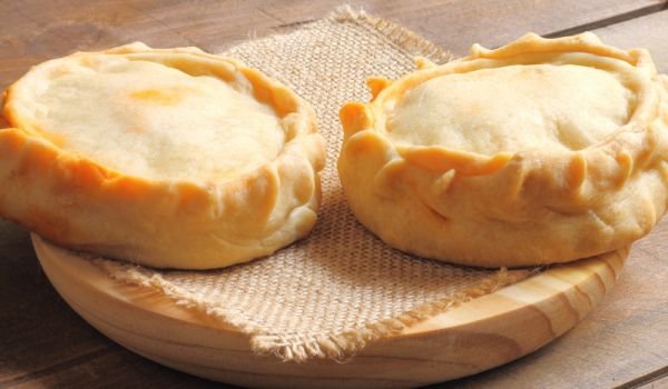 Емпанада с пиле и маслини