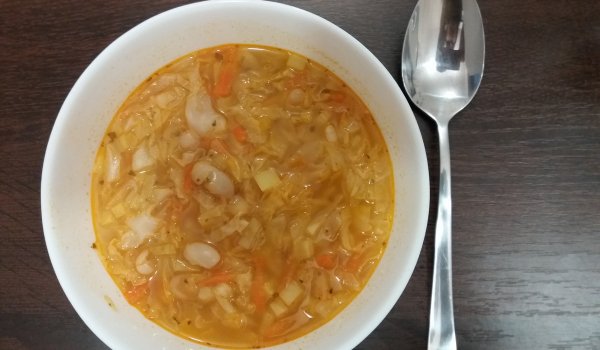 Фасул със зеле чорба