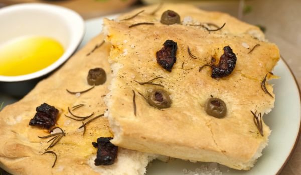 Фокача с маслини