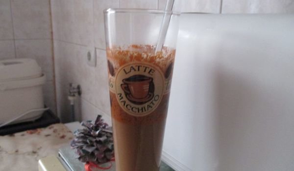 Фрапе с кубчета лед