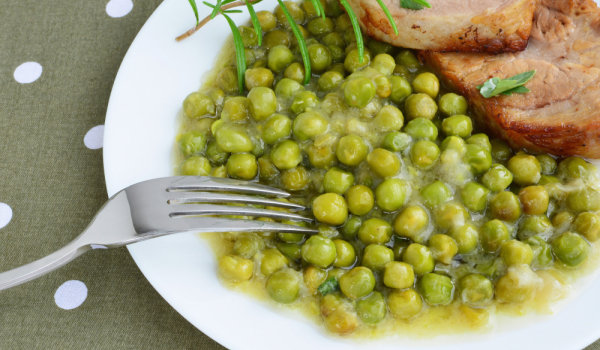 Фрикасе от консервиран грах